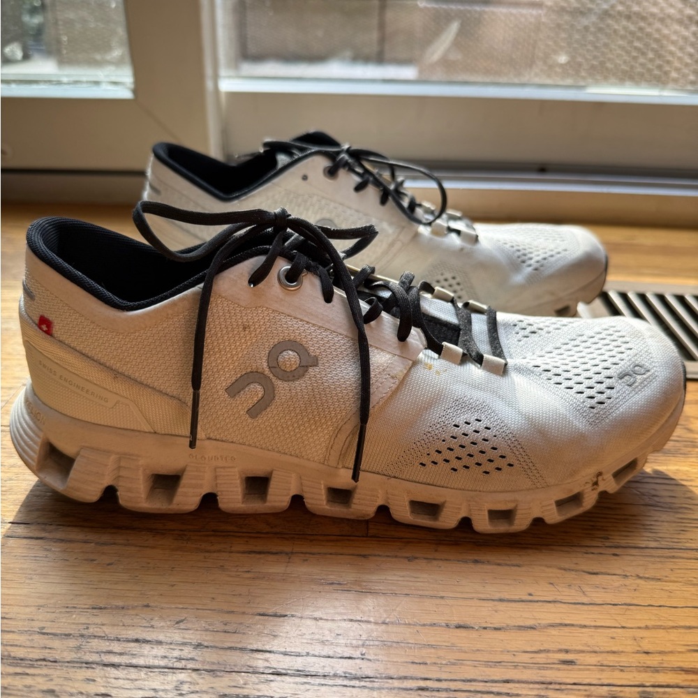 On Cloud X Running Shoes